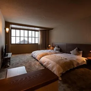 旭岳汤元羽日式旅馆 **** 东川町